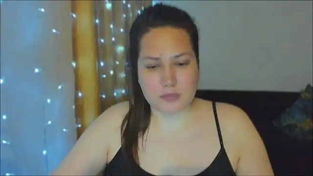 Snapshot of _madalexa_ chatting on 10-28-25, 10:31 madalexa online show from 10-28-25, 10:31