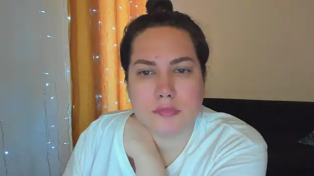 Snapshot of _madalexa_ chatting on 02-13-26, 01:11 madalexa online show from 02-13-26, 01:11