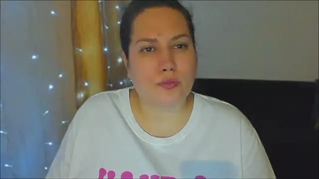 Snapshot of _madalexa_ chatting on 11-11-25, 08:36 madalexa online show from 11-11-25, 08:36