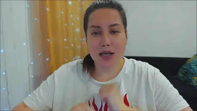 Snapshot of _madalexa_ chatting on 10-27-25, 03:13 madalexa online show from 10-27-25, 03:13