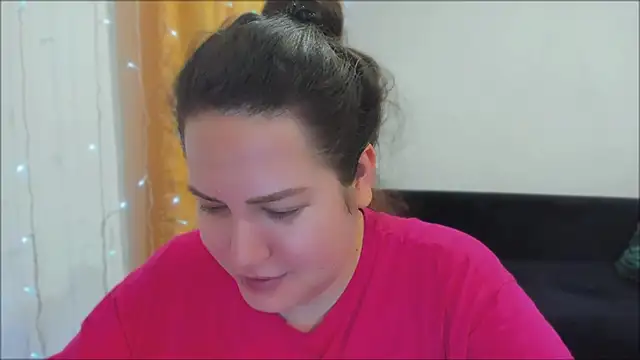 Snapshot of _madalexa_ chatting on 11-10-25, 12:21 madalexa online show from 11-10-25, 12:21