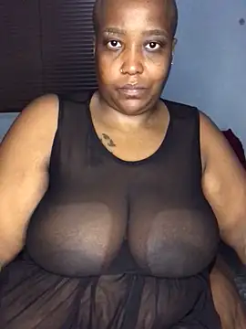 Snapshot of sotho_ssbbw chatting on 05-25-26, 10:30 sotho ssbbw online show from 05-25-26, 10:30