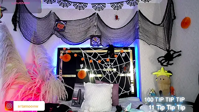 Moon Water   online show from 11-05-25, 10:07