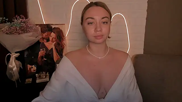 Snapshot of DanielaWisse chatting on 12-23-24, 02:56 DanielaWisse online show from 12-23-24, 02:56