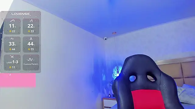 LARSONMIA online show from 10-07-25, 12:17