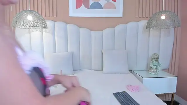 Sara Vanegas online show from 03-31-26, 11:12