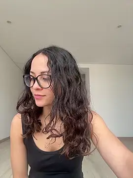 Megan Rodrigo online show from 05-15-26, 01:09