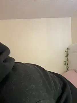 Megan Rodrigo online show from 02-19-26, 01:52