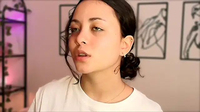 Megan Rodrigo online show from 10-07-25, 07:26