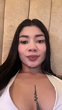 Roxanne 08 online show from 04-04-26, 07:53