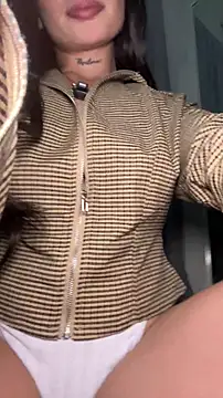 Roxanne 08 online show from 04-14-26, 09:42