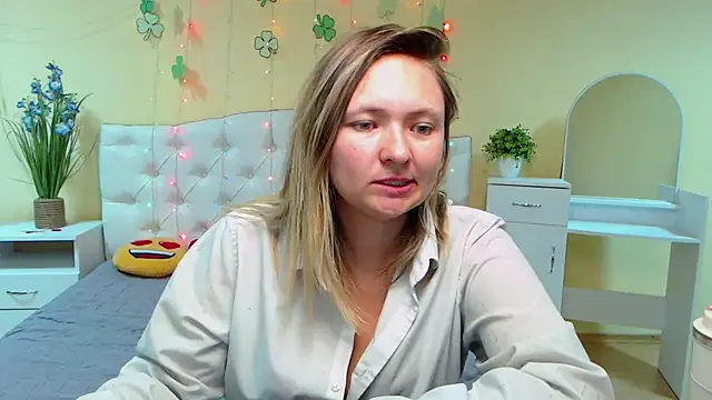 Snapshot of SallyVerda chatting on 03-22-25, 04:45 SallyVerda online show from 03-22-25, 04:45