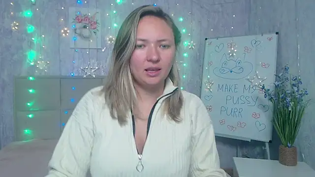 Snapshot of SallyVerda chatting on 10-05-25, 05:42 SallyVerda online show from 10-05-25, 05:42