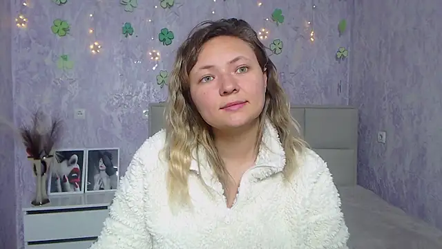Snapshot of SallyVerda chatting on 03-18-25, 06:50 SallyVerda online show from 03-18-25, 06:50