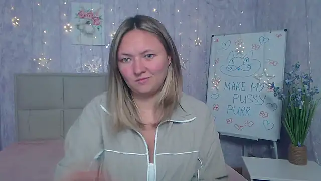 Snapshot of SallyVerda chatting on 10-08-25, 05:35 SallyVerda online show from 10-08-25, 05:35