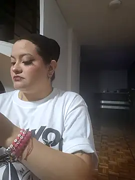 lucky-leah online show from 09-21-25, 04:28