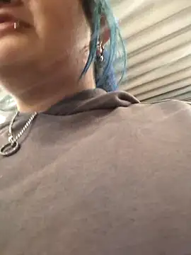 Snapshot of lucky-leah chatting on 05-14-26, 03:47 lucky-leah online show from 05-14-26, 03:47