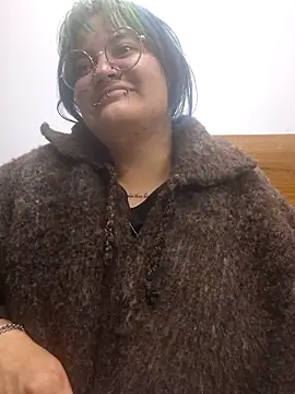 lucky-leah online show from 03-01-26, 03:06