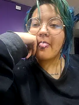 Snapshot of lucky-leah chatting on 05-28-26, 03:03 lucky-leah online show from 05-28-26, 03:03