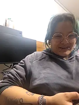 lucky-leah online show from 07-01-26, 03:18