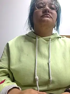 lucky-leah online show from 04-18-26, 04:15