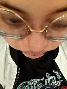 lucky-leah online show from 09-20-25, 03:44