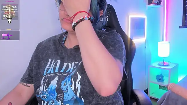 lucky-leah online show from 03-22-26, 04:05