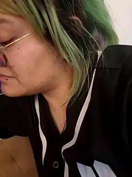 lucky-leah online show from 10-02-25, 04:05