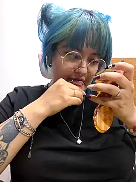 lucky-leah online show from 02-19-26, 04:20