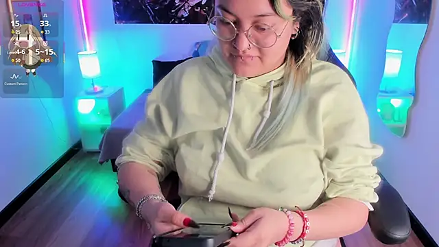 lucky-leah online show from 11-25-25, 03:51