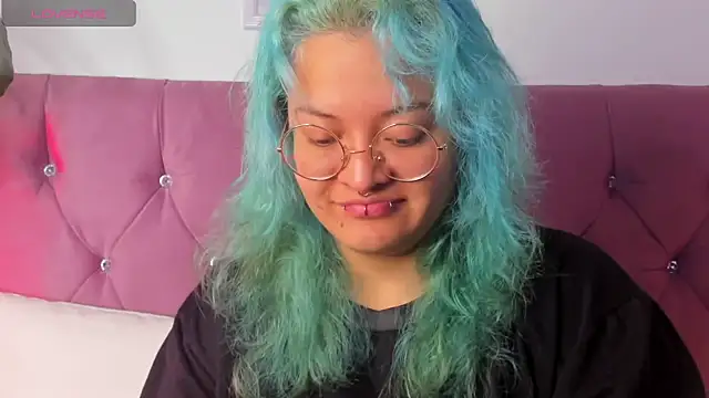 lucky-leah online show from 03-08-25, 04:01