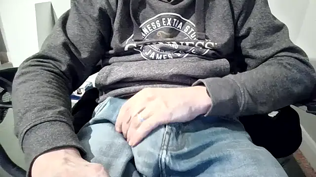 hornyguyuk1973 online show from 03-04-26, 11:01