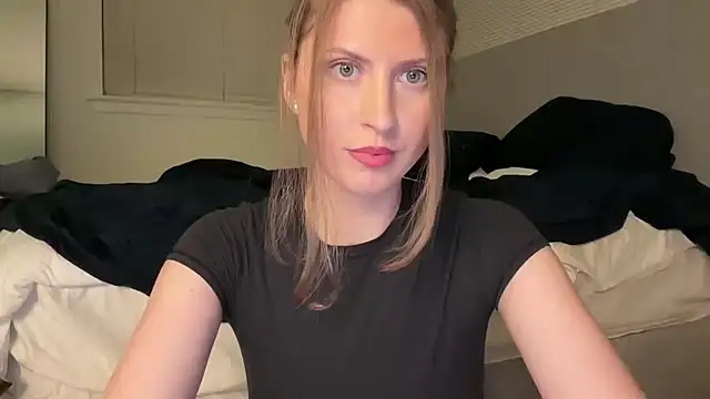 YUMIandbigWOLF online show from 07-28-26, 02:30