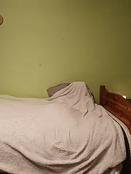 Snapshot of niesmialy39oon chatting on 10-05-25, 05:14 niesmialy39oon online show from 10-05-25, 05:14