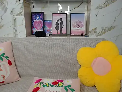 Love bug15 online show from 10-04-25, 05:53