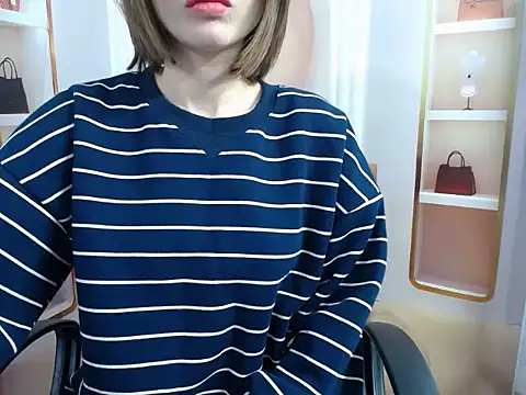 Love bug15 online show from 01-08-26, 04:07