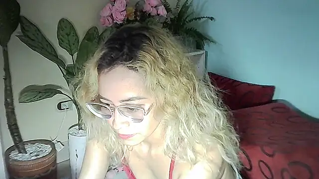 JuliaMack online show from 01-31-25, 09:26