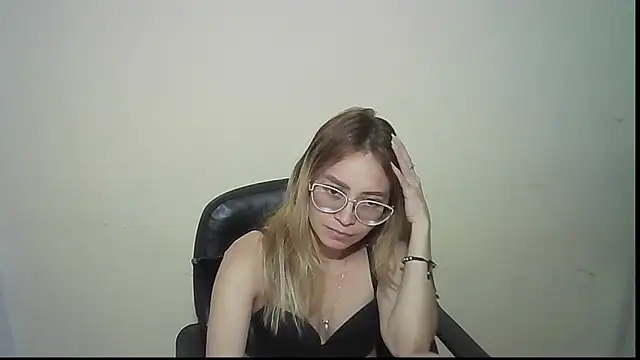JuliaMack online show from 09-23-25, 12:06