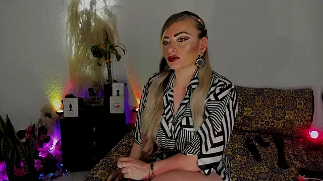 Jeanineescott online show from 09-11-25, 06:46