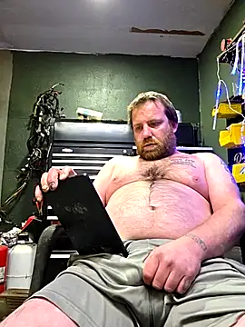 Snapshot of Txweld89 chatting on 02-01-26, 06:44 Txweld89 online show from 02-01-26, 06:44