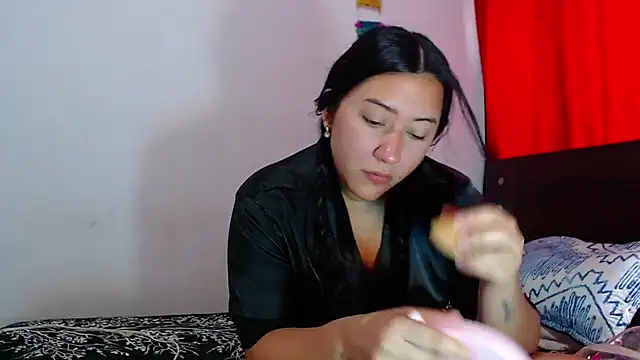 LuciaTomson online show from 07-15-26, 07:10