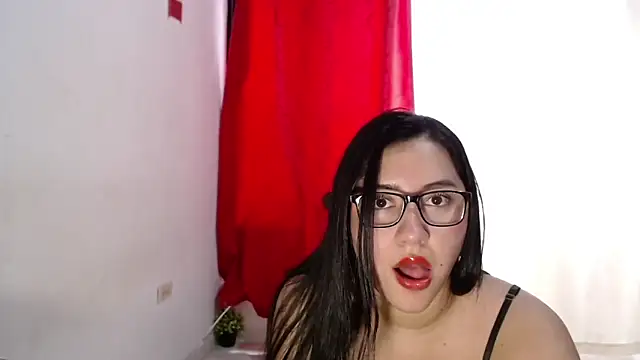 LuciaTomson online show from 07-01-26, 07:14