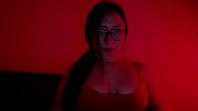 LuciaTomson online show from 06-26-26, 06:25