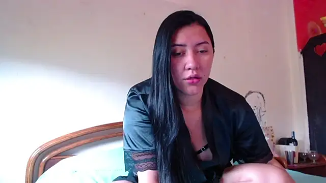 LuciaTomson online show from 04-20-26, 02:18