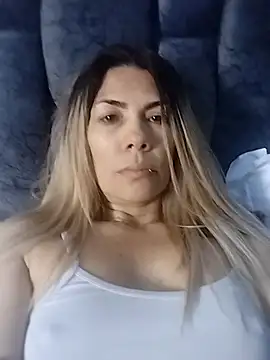 Snapshot of MistressAndre chatting on 10-06-25, 05:35 MistressAndre online show from 10-06-25, 05:35