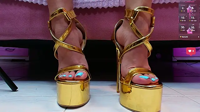 Snapshot of AuroraSim chatting on 02-15-26, 01:54 AuroraSim online show from 02-15-26, 01:54