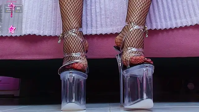 Snapshot of AuroraSim chatting on 10-30-25, 01:20 AuroraSim online show from 10-30-25, 01:20