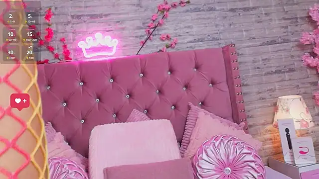AuroraSim online show from 10-18-25, 01:35