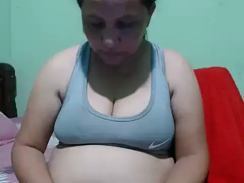 Snapshot of sonia__milk chatting on 04-21-26, 11:11 sonia milk online show from 04-21-26, 11:11