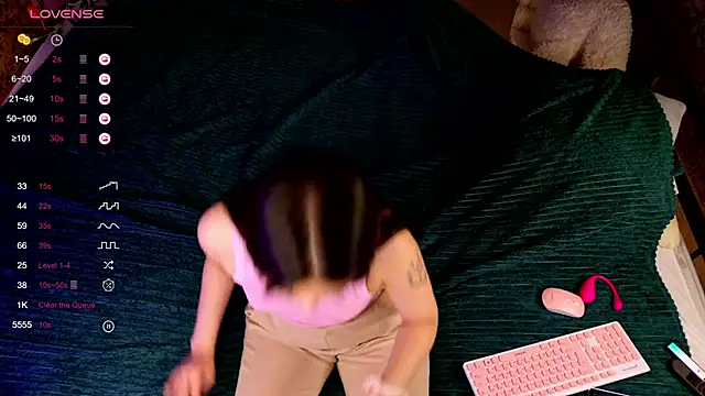 FreyaRaya online show from 11-20-25, 03:18